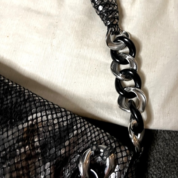 MICHAEL KORS RARE VINTAGE METALLIC PYTHON ID CHAIN SHOULDER BAG - Picture 9 of 15